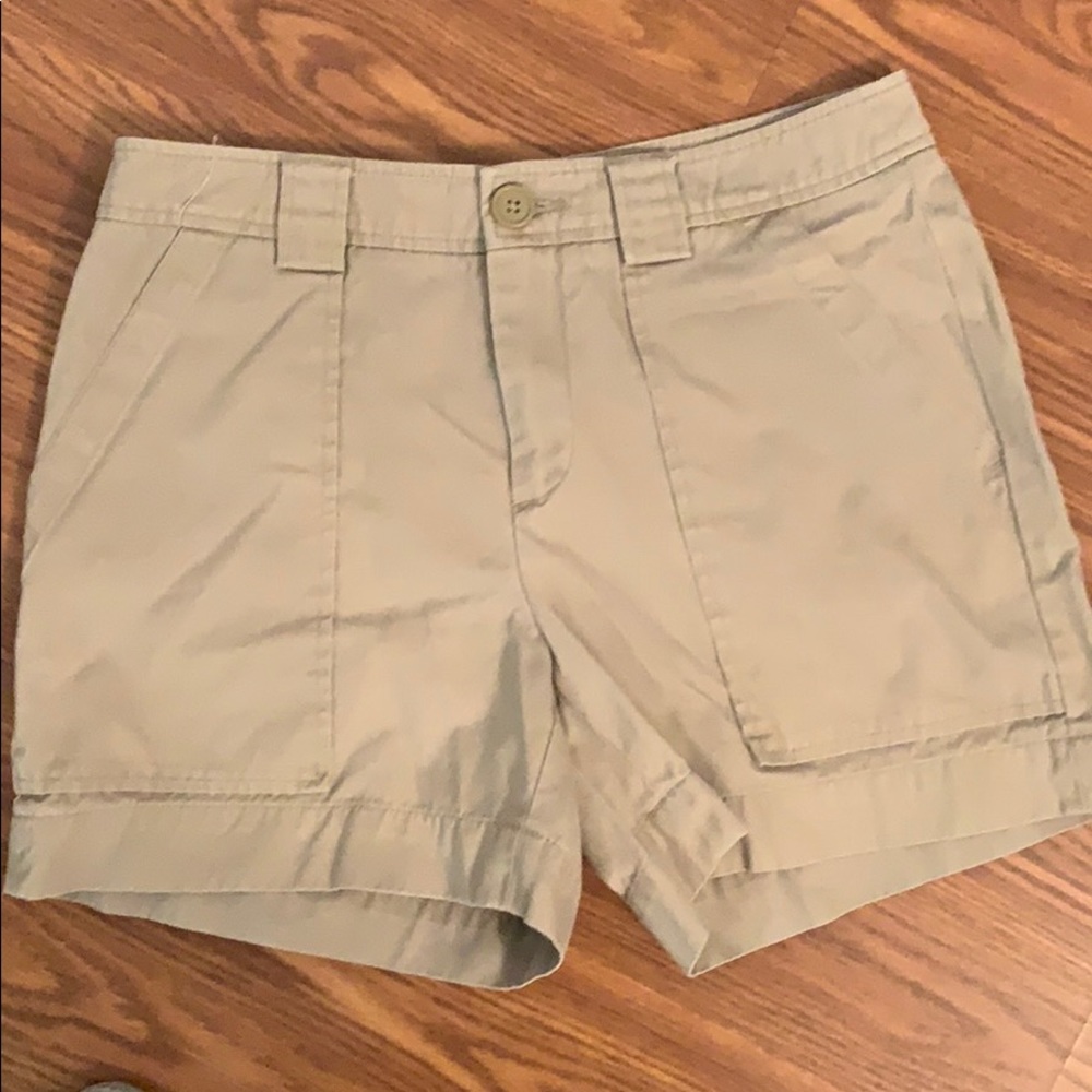 Gap khaki shorts